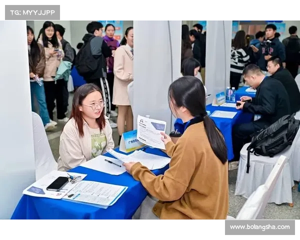 周汉婷:从青年才俊到行业领军人物的成长历程与未来展望 周汉婷:从青年才俊到行业领军人物的成长历程与未来展望